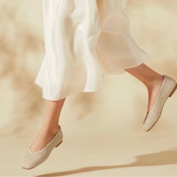 VIVAIA Women's Cream Flats - Picture 9 of 9